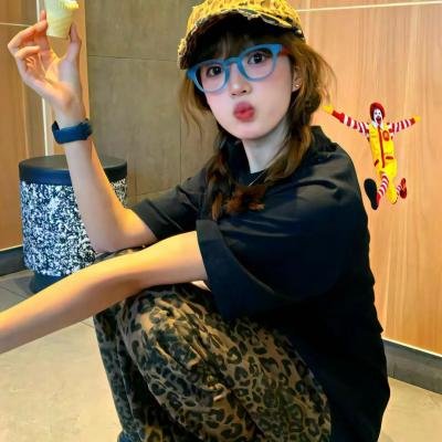 樱花树下的时间胶囊